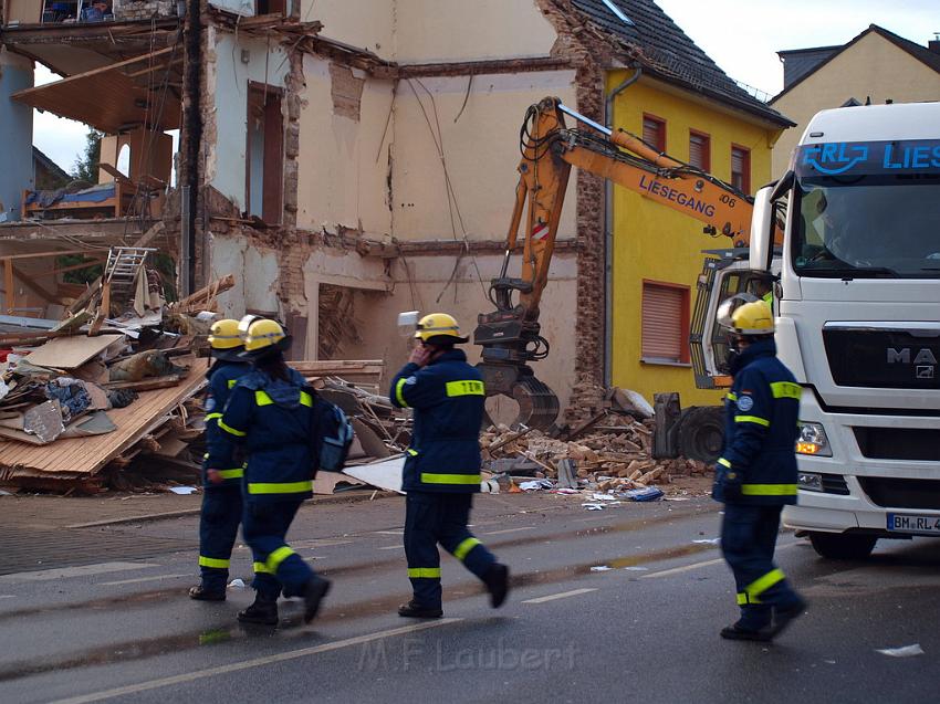 Hausexplosion Bruehl bei Koeln Pingsdorferstr P396.JPG